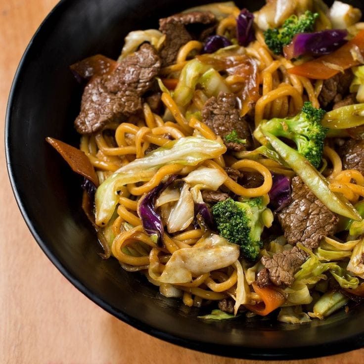 Yakisoba de Carne